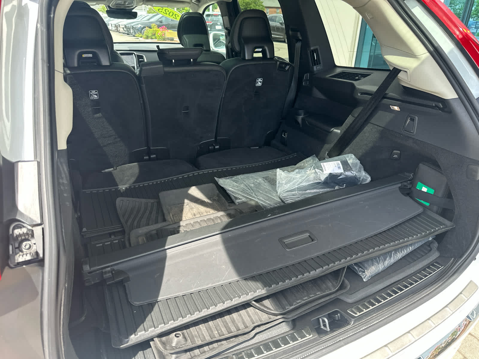 Used 2025 Volvo XC90 B5 Core w/ Protection Package Premier AWD/4WD image 35