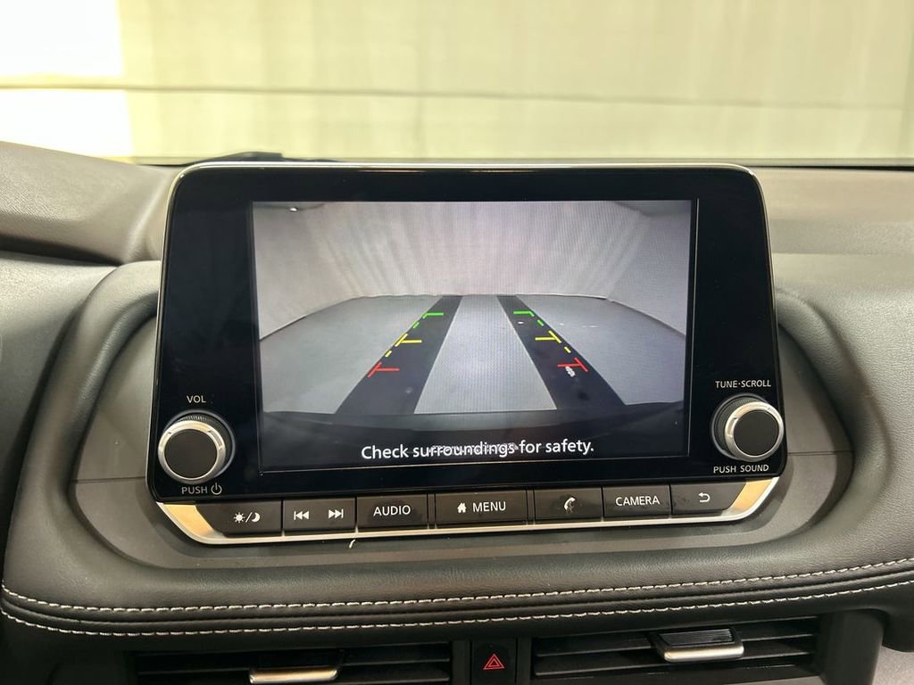 Used 2023 Nissan Rogue SV image 15