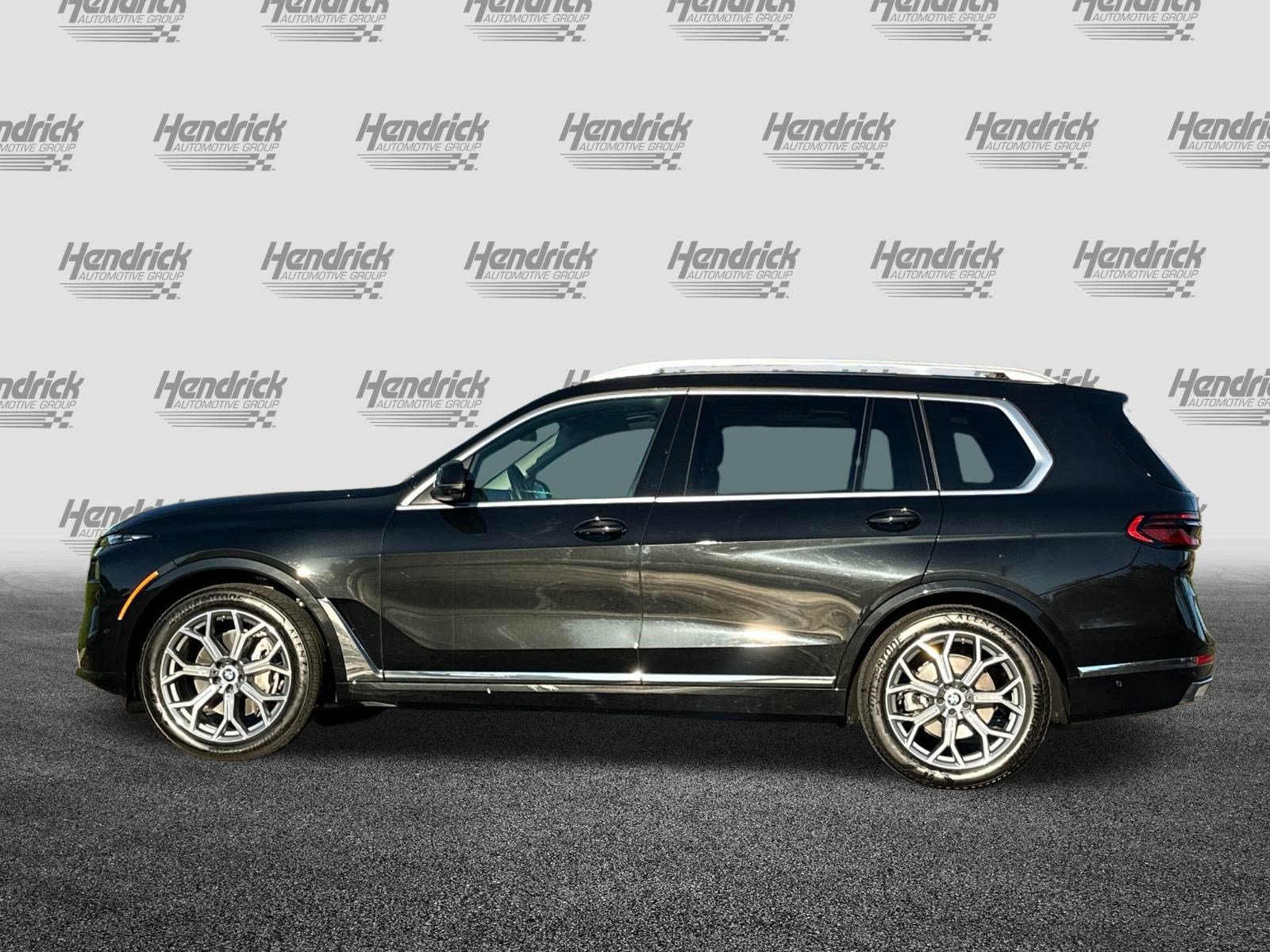 Used 2025 BMW X7 xDrive40i w/ Parking Assistance Package image 8