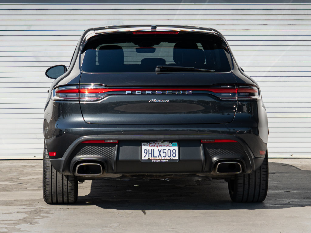 Certified 2023 Porsche Macan AWD/4WD image 32