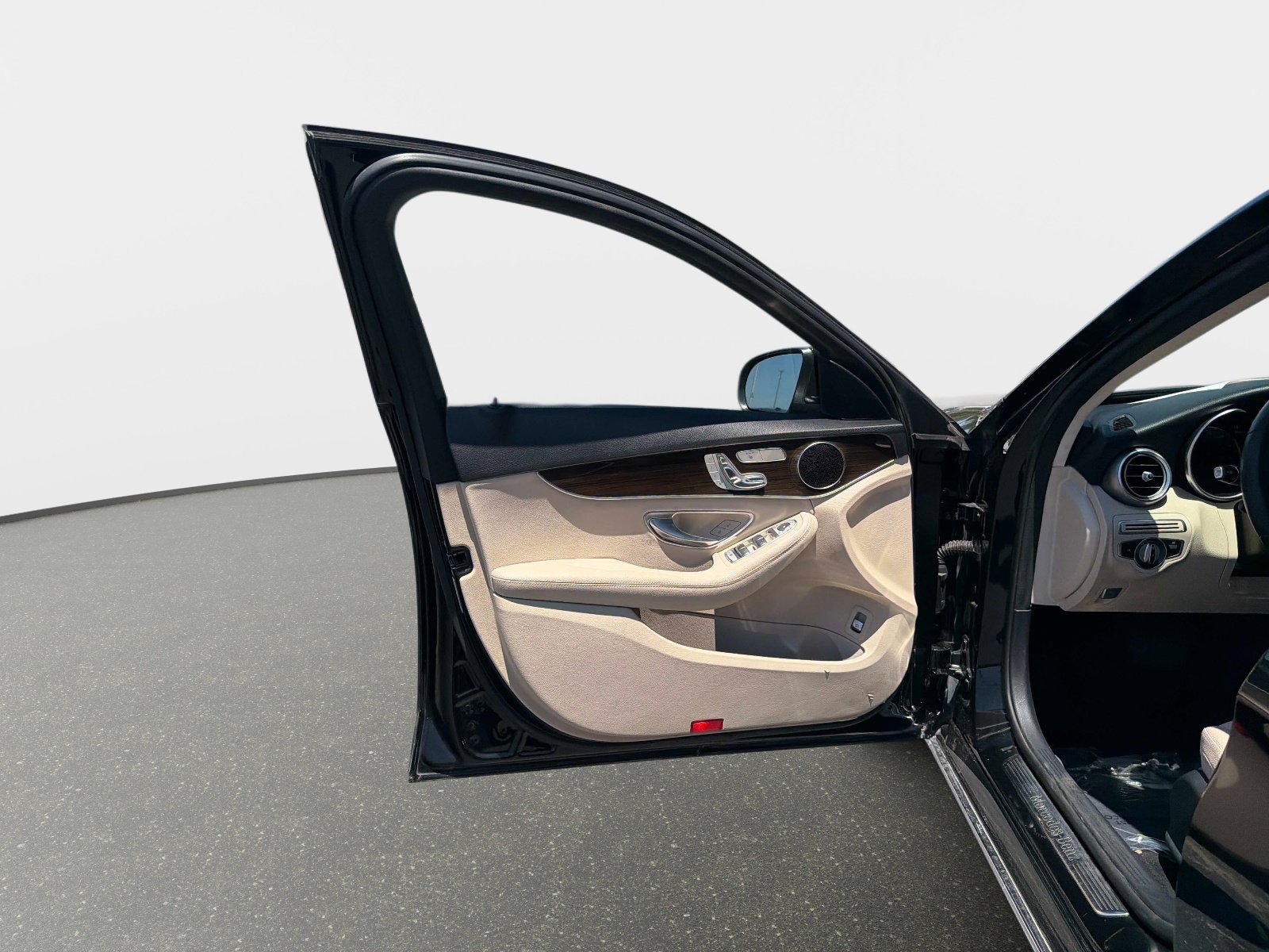 Used 2021 Mercedes-Benz C 300 Sedan image 36