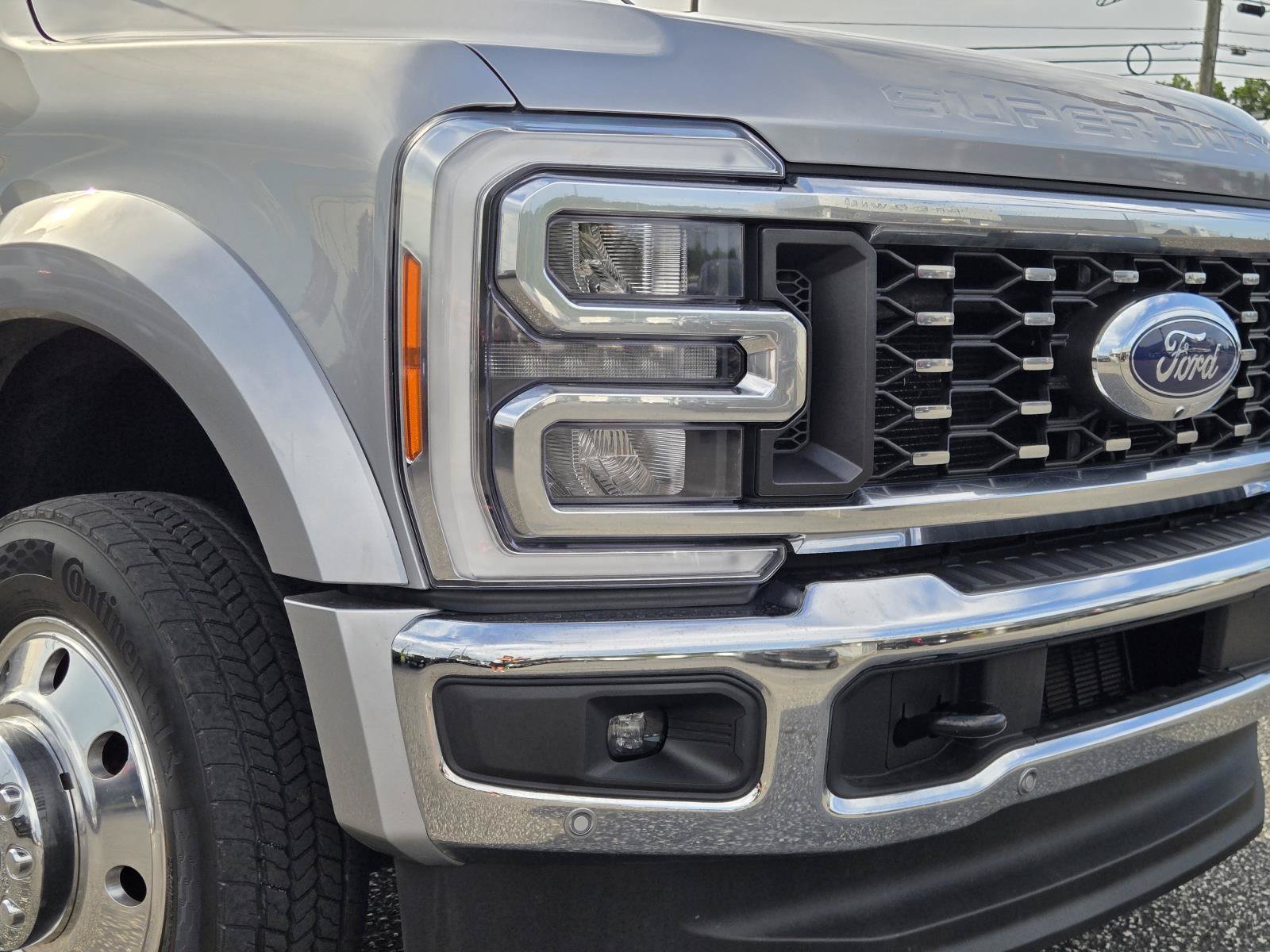 Used 2023 Ford F450 Lariat w/ Lariat Ultimate Package AWD/4WD image 5