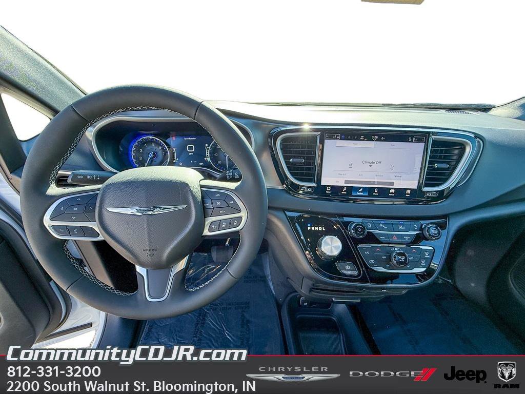 New 2026 Chrysler Voyager LX FWD image 12