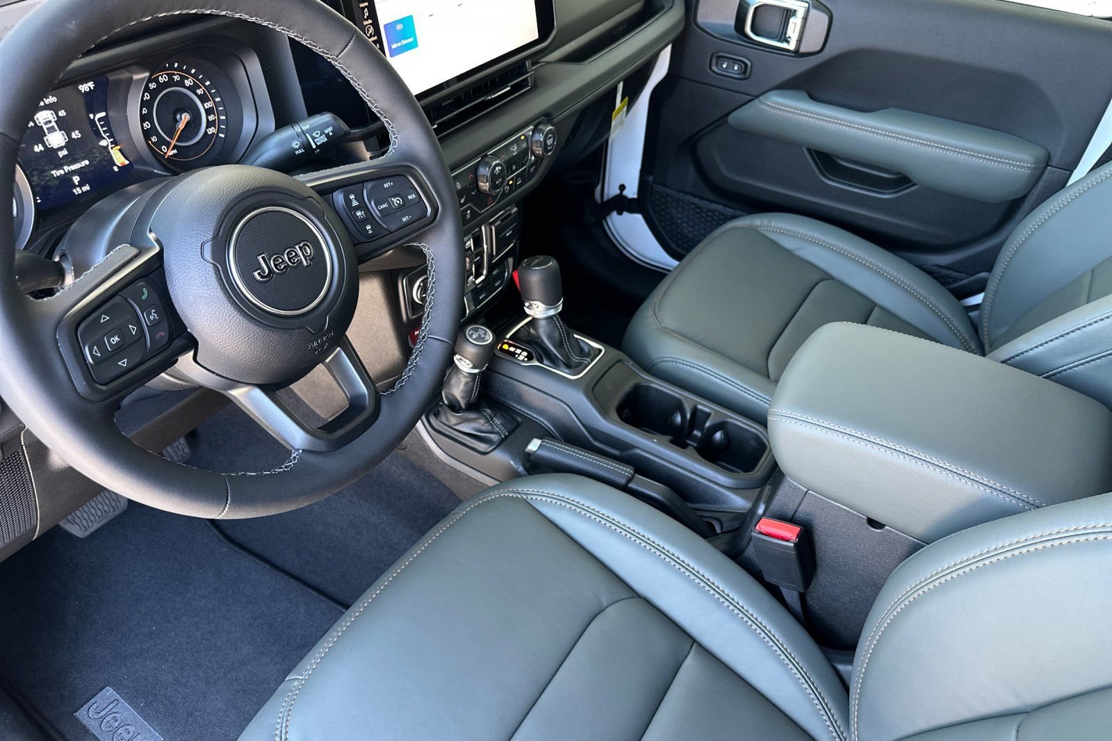 New 2026 Jeep Gladiator Mojave AWD/4WD image 10