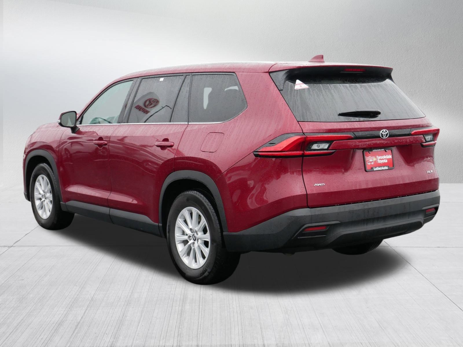 Certified 2024 Toyota Grand Highlander XLE image 5