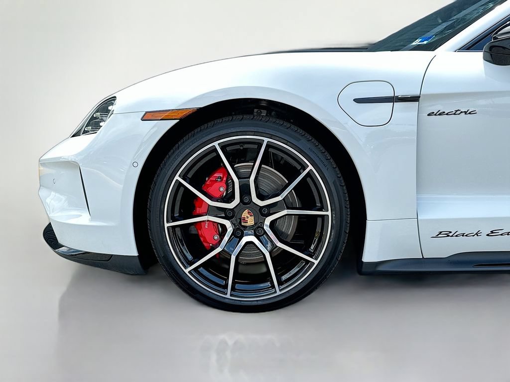 New 2026 Porsche Taycan 4S Black Edition AWD/4WD image 33