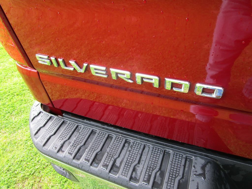 Used 2021 Chevrolet Silverado 1500 LT image 10