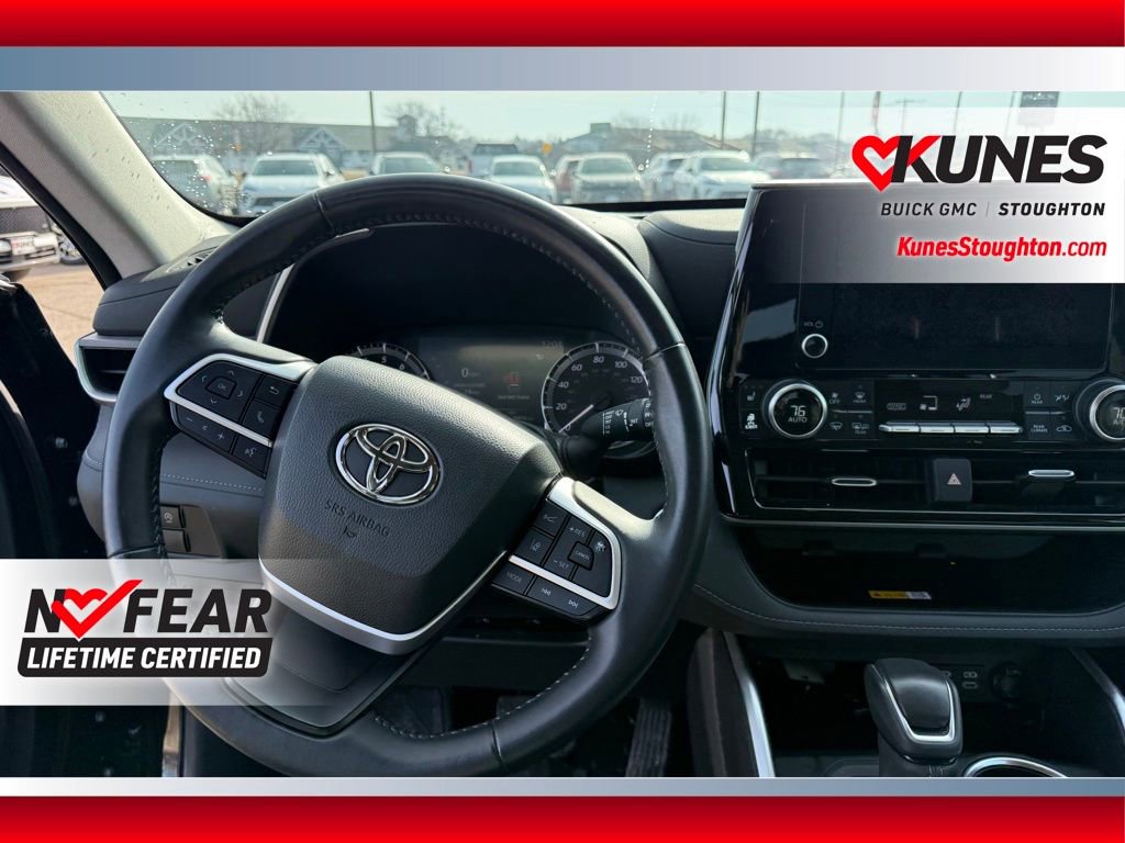 Used 2023 Toyota Highlander XLE image 33