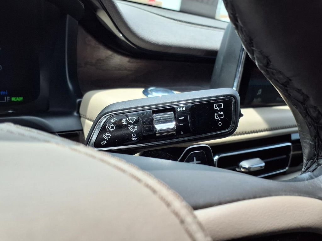 Used 2023 Lincoln Aviator Grand Touring w/ Equipment Group 301A AWD/4WD image 20