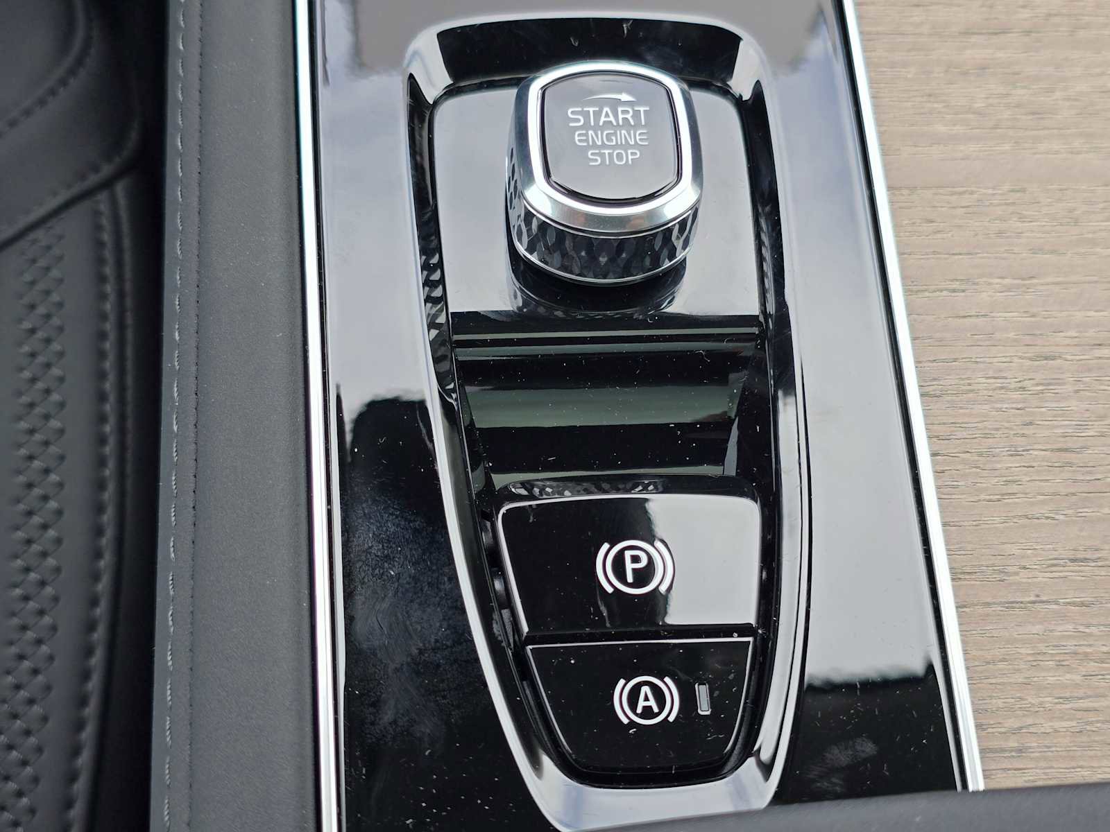 New 2026 Volvo XC90 B5 Core AWD/4WD image 33