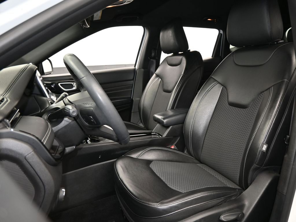 Used 2023 Jeep Compass Altitude image 10