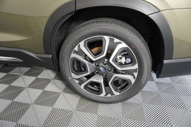 New 2025 Subaru Ascent Limited image 8