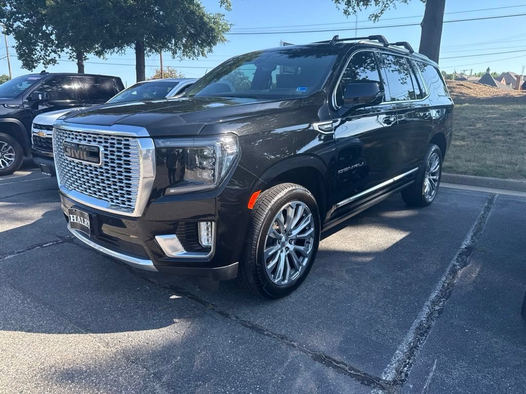 Used 2021 GMC Yukon Denali w/ Denali Premium Package AWD/4WD image 1