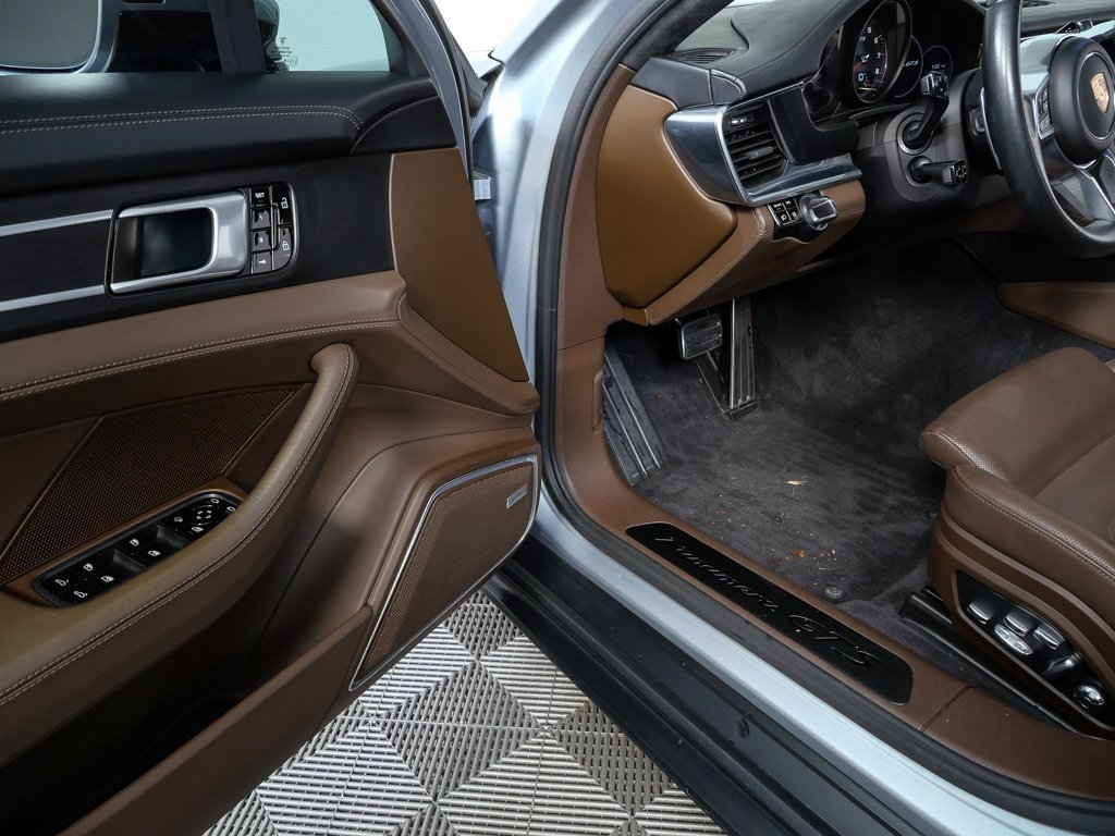 Certified 2019 Porsche Panamera GTS image 8