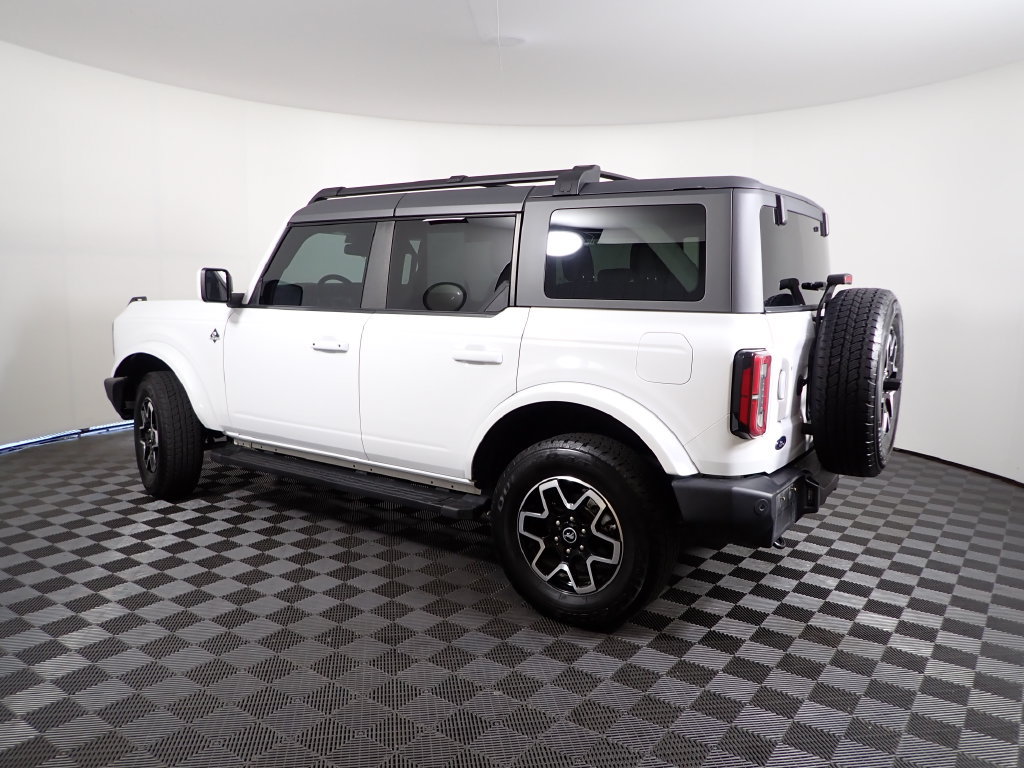 Used 2024 Ford Bronco Outer Banks AWD/4WD image 12