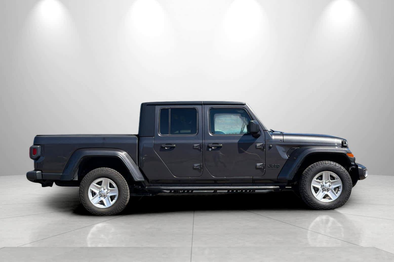 Used 2021 Jeep Gladiator Sport AWD/4WD image 8