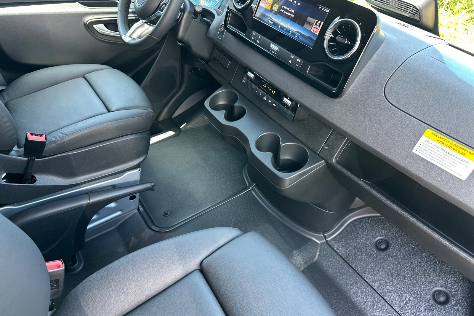 Used 2025 Mercedes-Benz Sprinter 2500 image 16