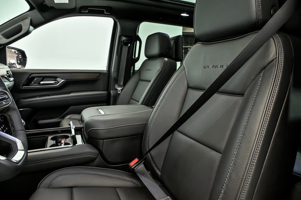 New 2026 GMC Yukon XL Denali image 9