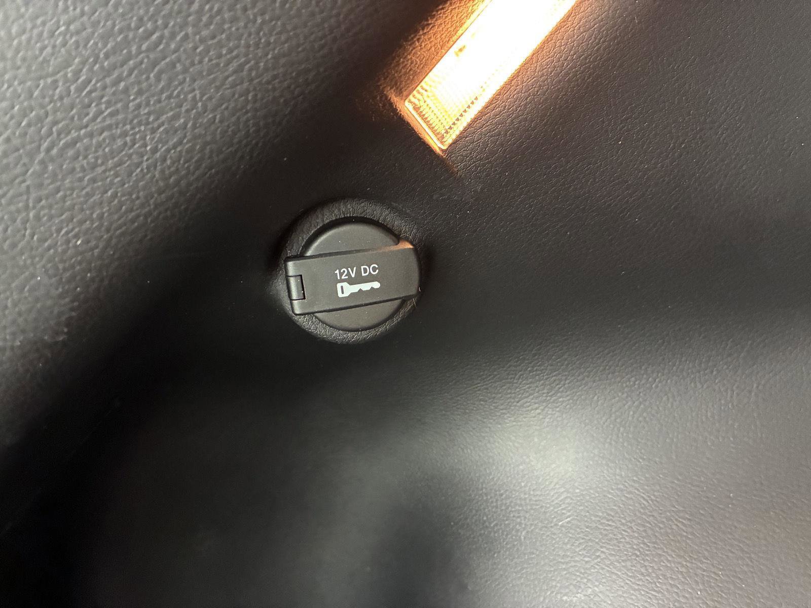 Used 2018 Jeep Compass Latitude w/ Popular Equipment Group AWD/4WD image 26