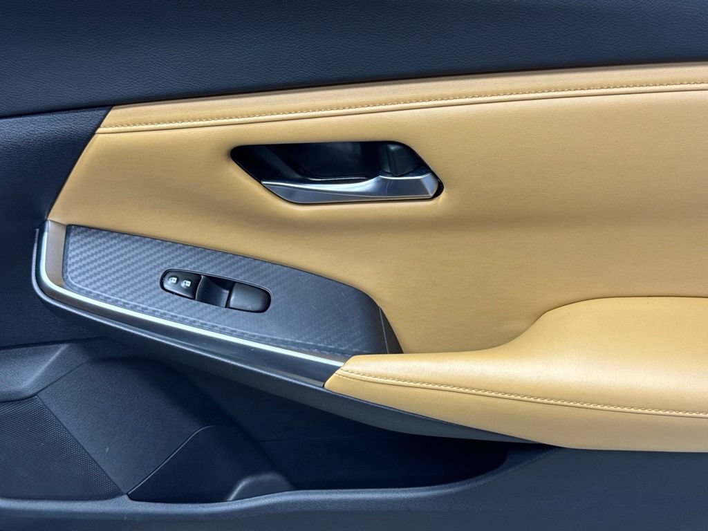 Used 2020 Nissan Sentra SV w/ SV Premium Package FWD image 25