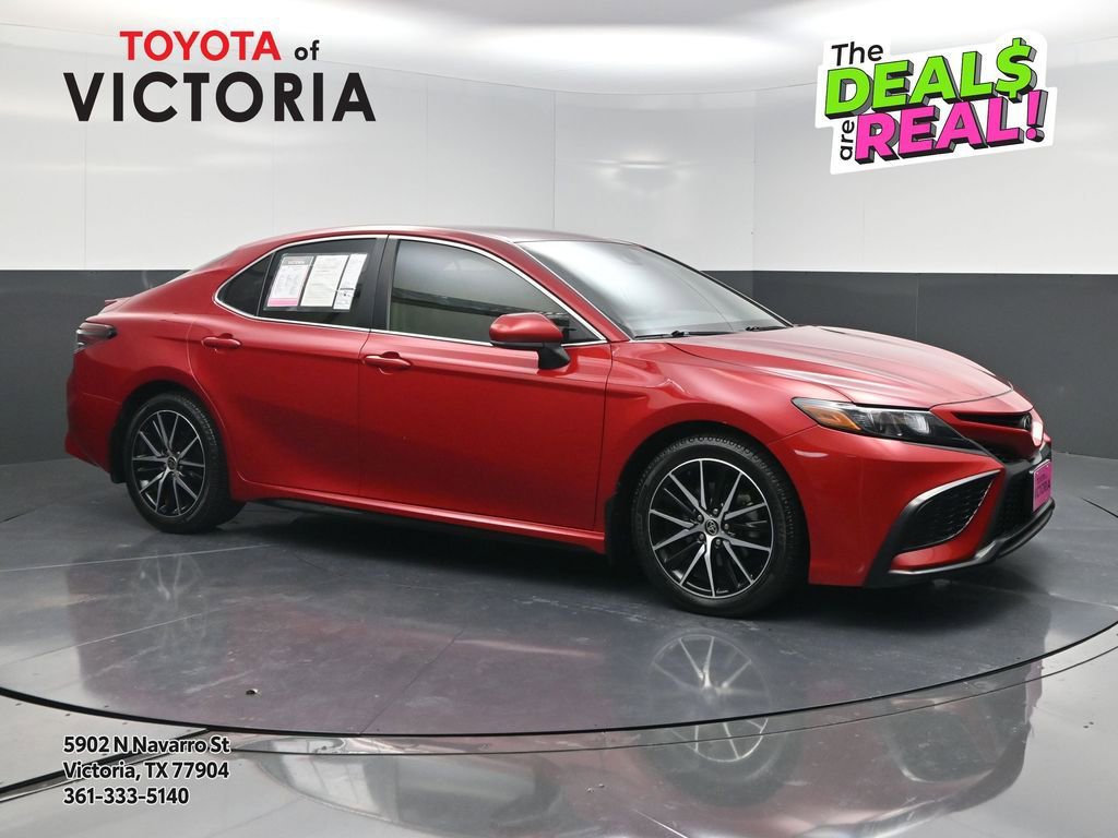Used 2021 Toyota Camry SE image 1