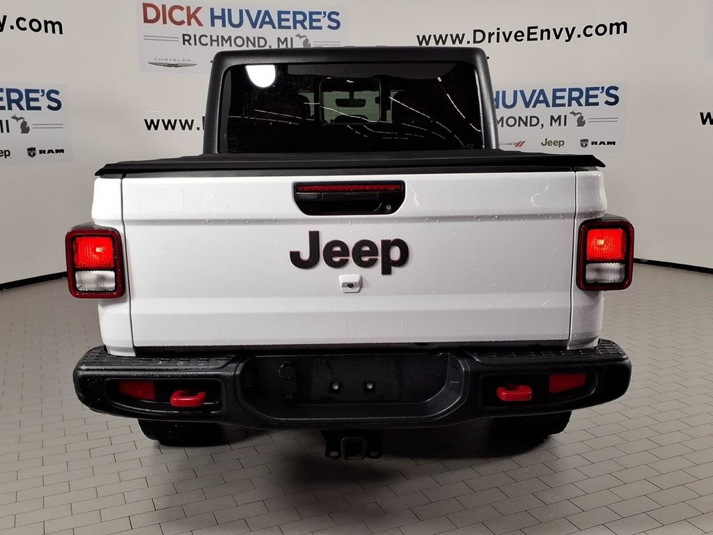 Used 2023 Jeep Gladiator Rubicon w/ Cold Weather Group AWD/4WD image 5