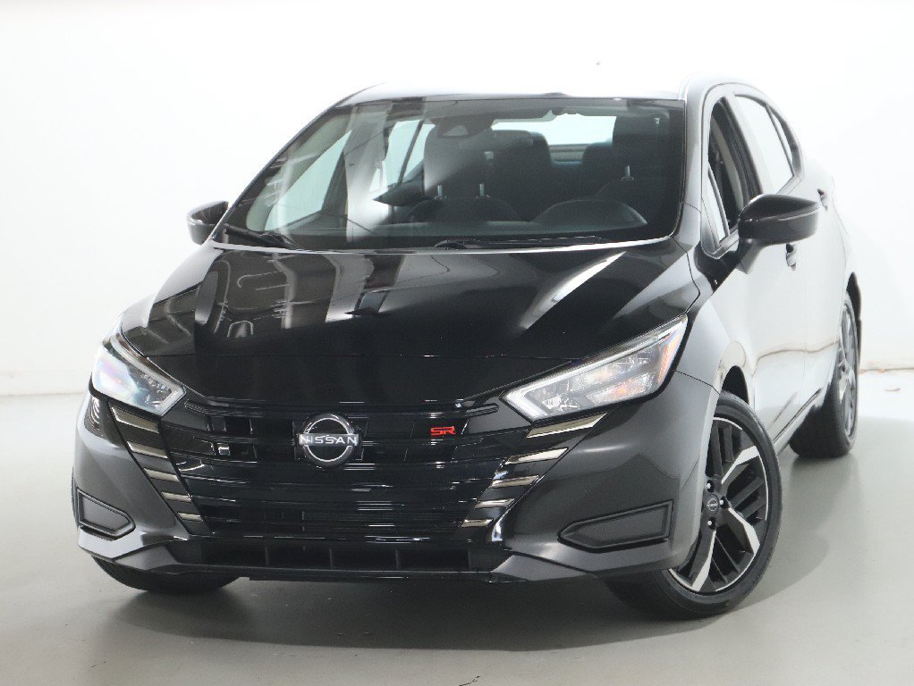 Certified 2024 Nissan Versa SR w/ Trunk Package FWD image 4