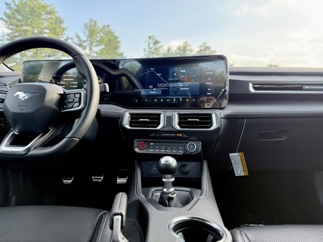 New 2025 Ford Mustang GT Premium w/ GT Performance Package image 21