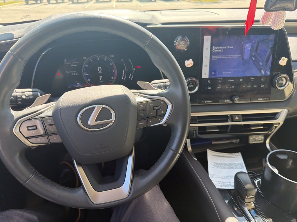 Used 2024 Lexus RX 350 FWD image 2