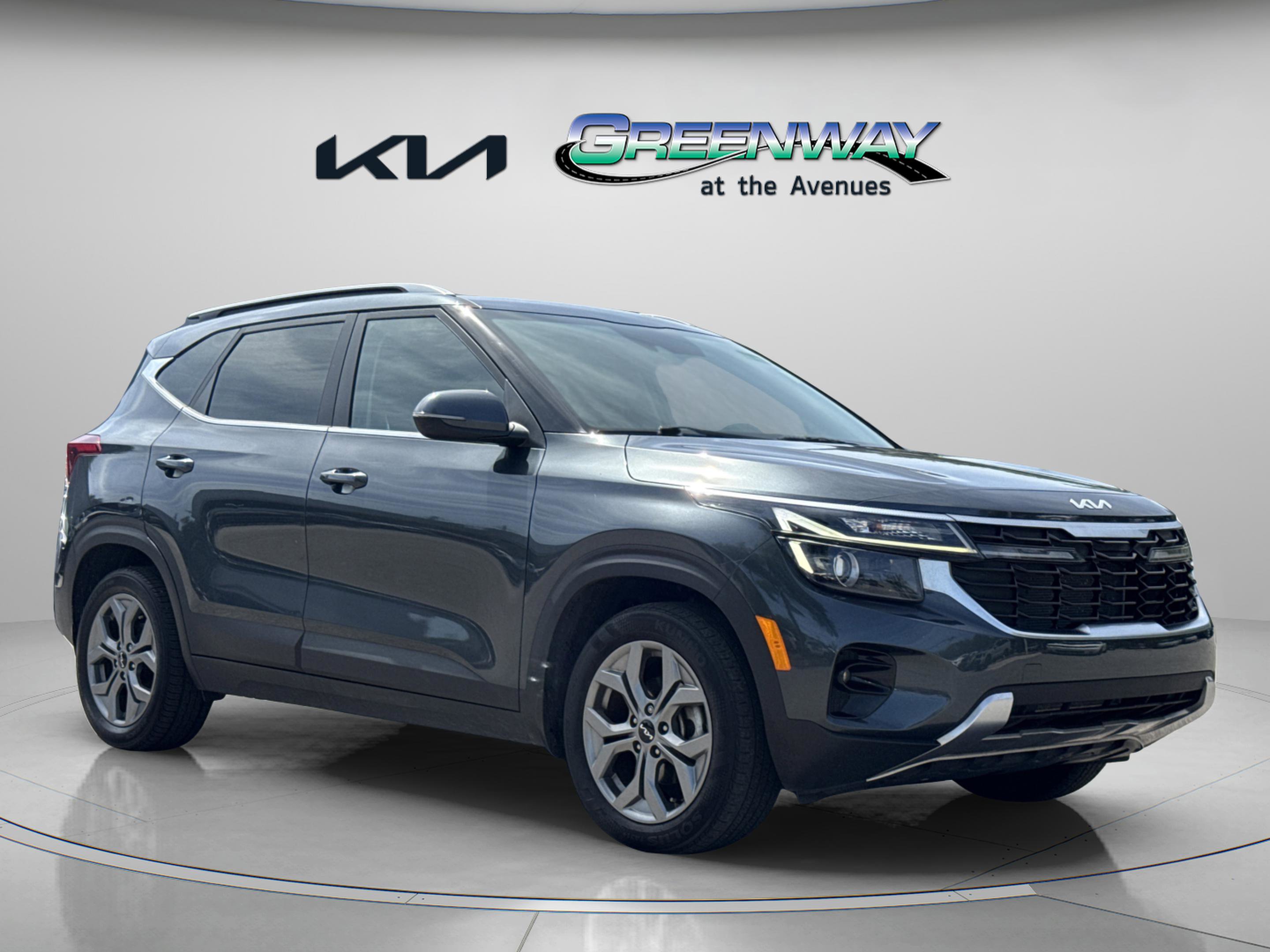 Certified 2024 Kia Seltos S FWD image 2