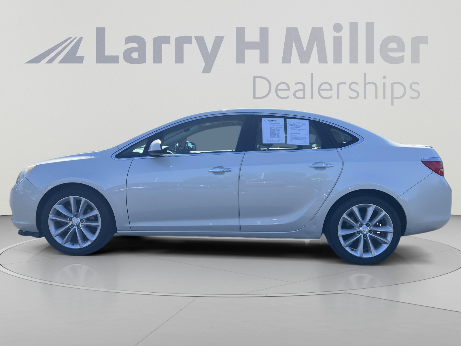 Used 2016 Buick Verano Leather w/ Experience Buick Package FWD image 2