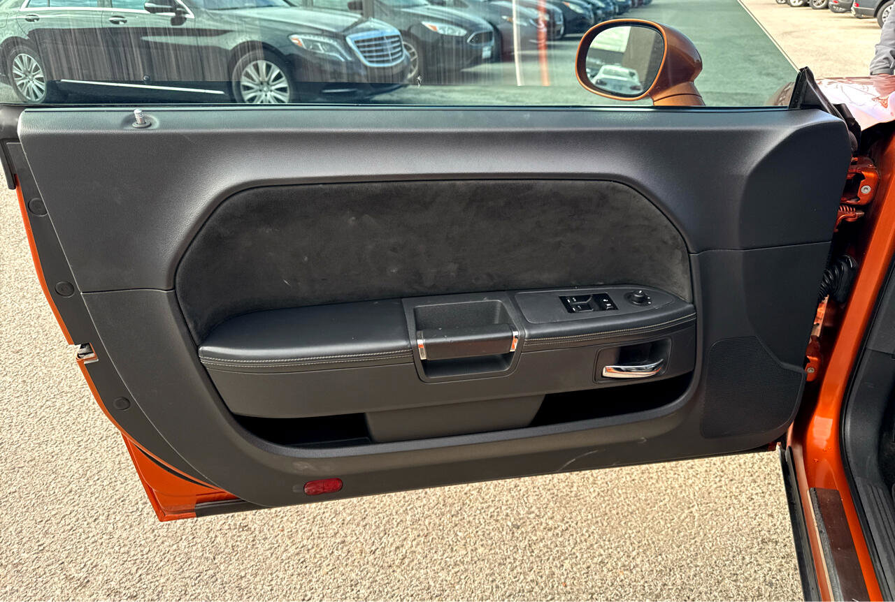 Used 2011 Dodge Challenger SRT8 image 12