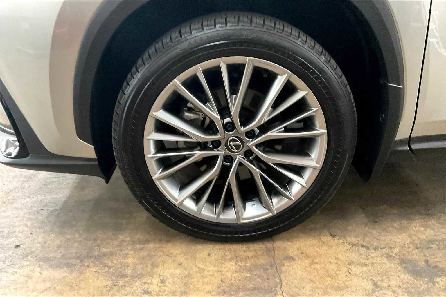 Used 2025 Lexus NX 350 AWD w/ Luxury Package image 12