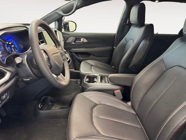 New 2027 Chrysler Pacifica Select AWD/4WD image 7