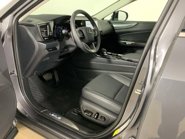 Used 2025 Lexus NX 350 AWD w/ Accessory Package (2T) image 31