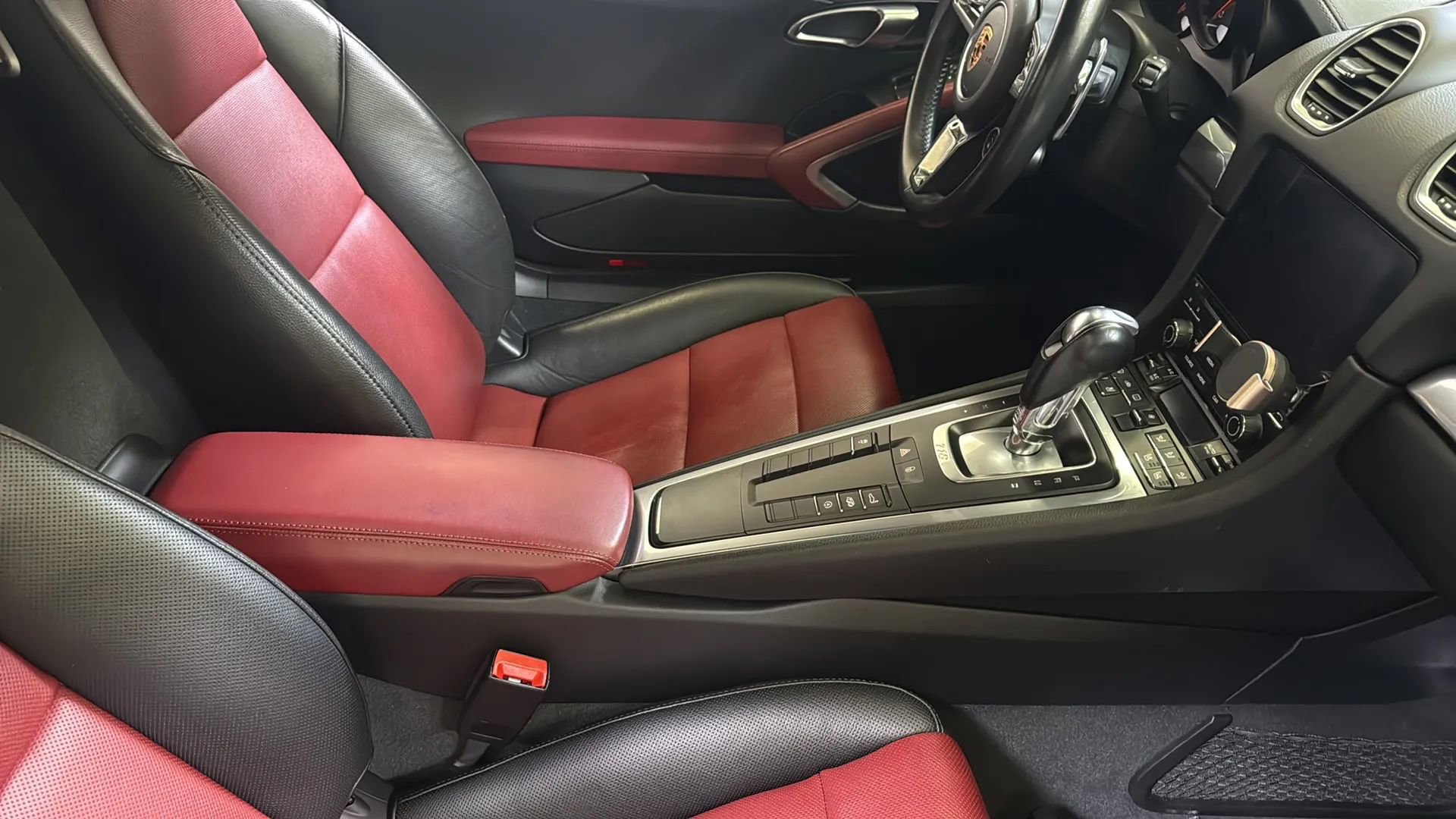 Used 2018 Porsche 718 Cayman image 18