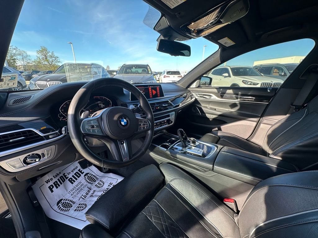 Used 2020 BMW 750i xDrive w/ Executive Package AWD/4WD image 10