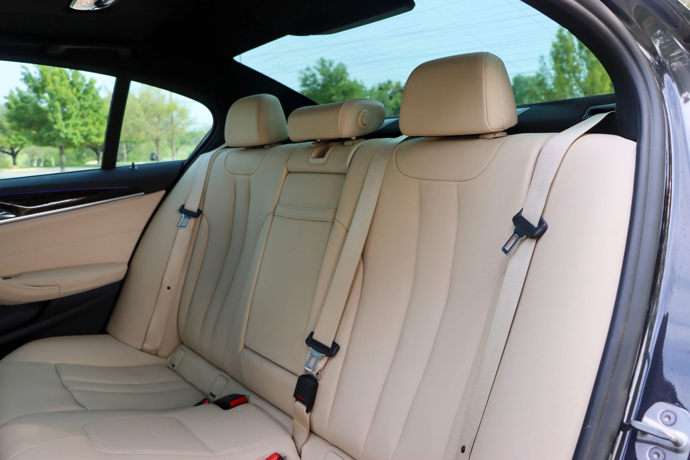 Used 2019 BMW 530e w/ Convenience Package image 17