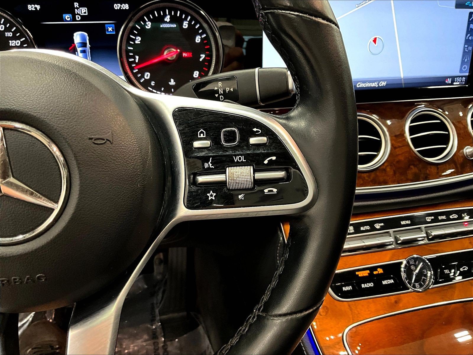 Used 2019 Mercedes-Benz E 450 4MATIC Sedan w/ Premium Package image 12