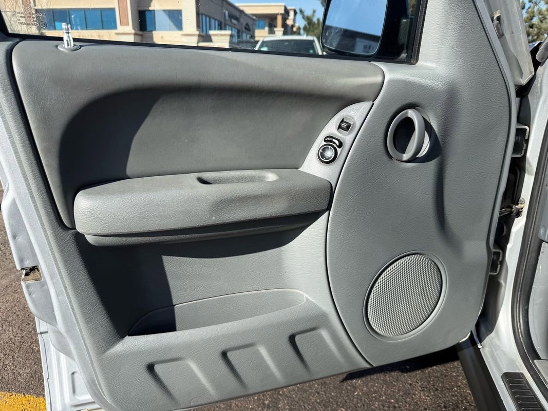 Used 2005 Jeep Liberty Renegade w/ Trailer Tow Group image 14