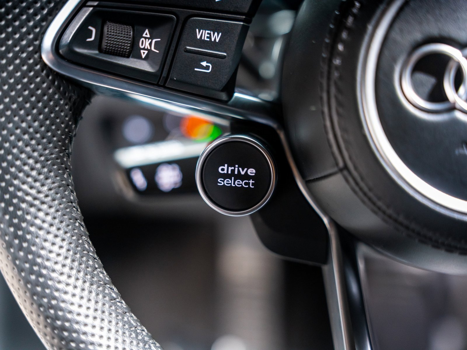 Used 2018 Audi R8 V10 w/ Premium Package image 59