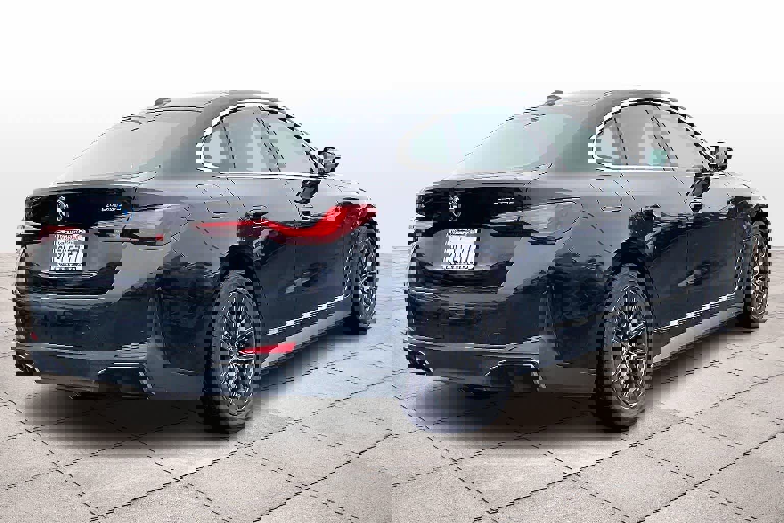 Used 2023 BMW i4 eDrive35 w/ Premium Package image 14