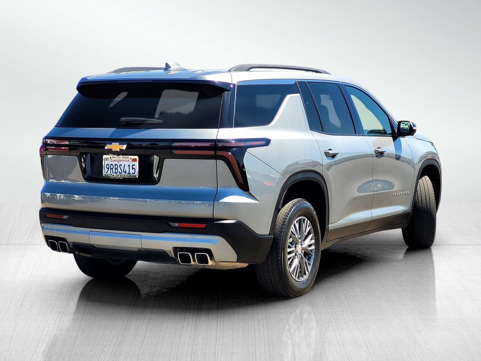 Used 2024 Chevrolet Traverse LT AWD/4WD image 4