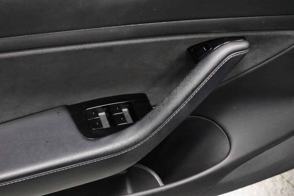 Used 2018 Tesla Model 3 Long Range image 25