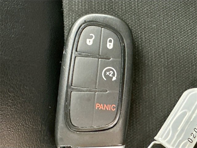 Used 2020 Jeep Cherokee Latitude Plus w/ Cold Weather Group image 17