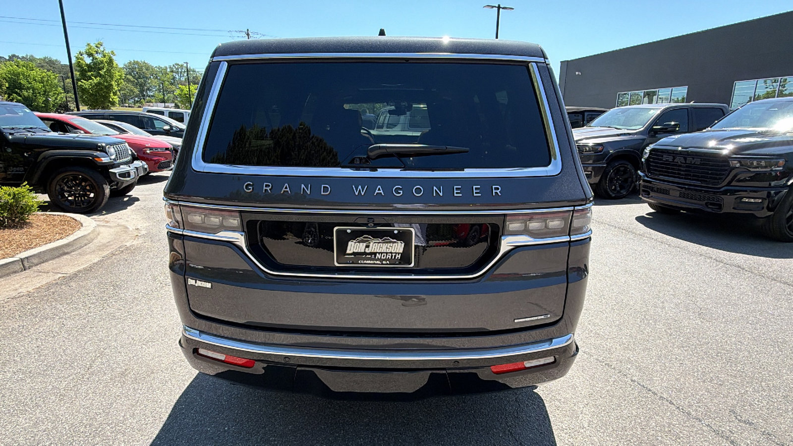 Used 2024 Jeep Grand Wagoneer L Series III w/ Rear Seat Video Group 1 image 9