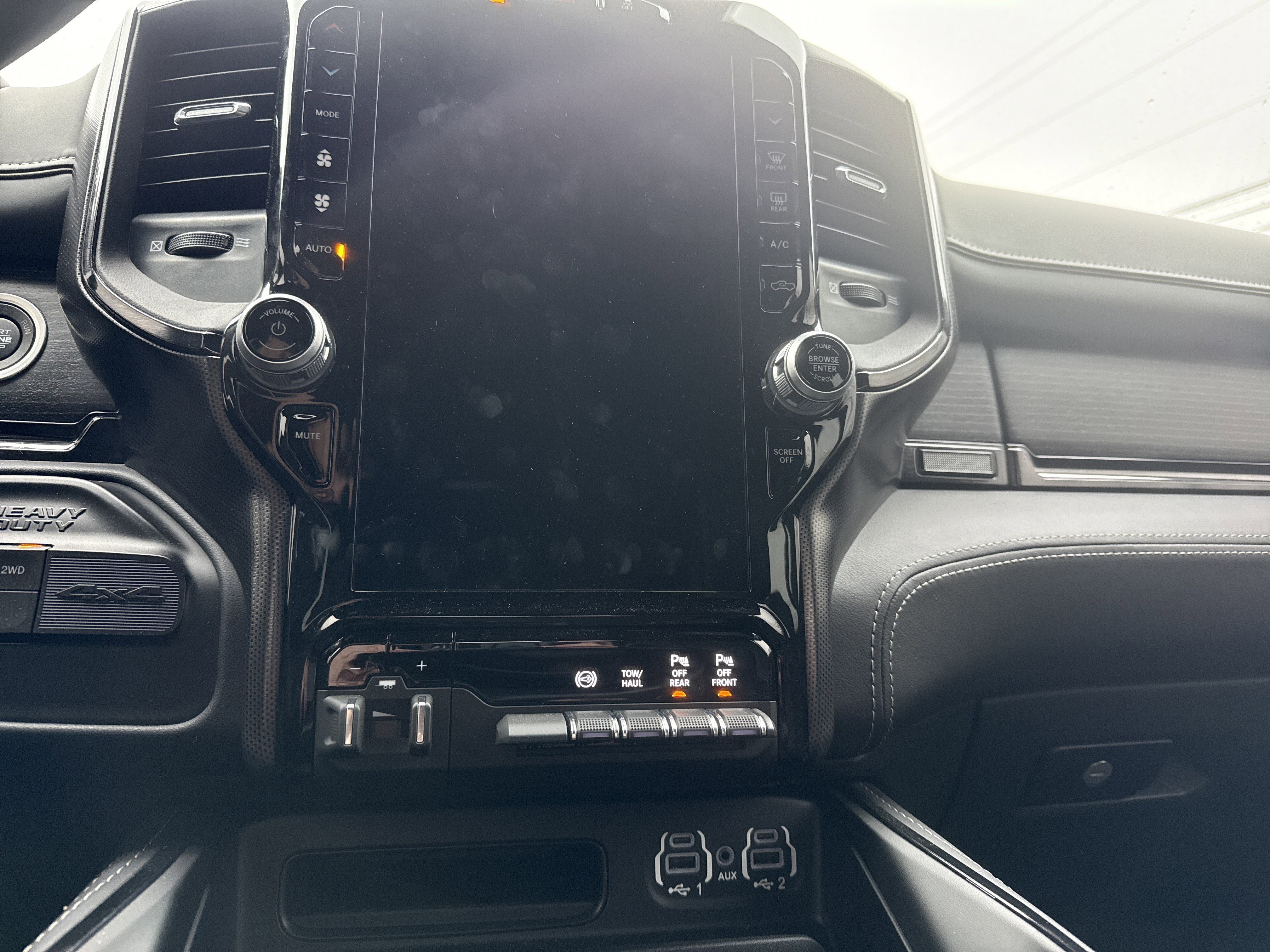 Used 2023 RAM 2500 Limited image 23