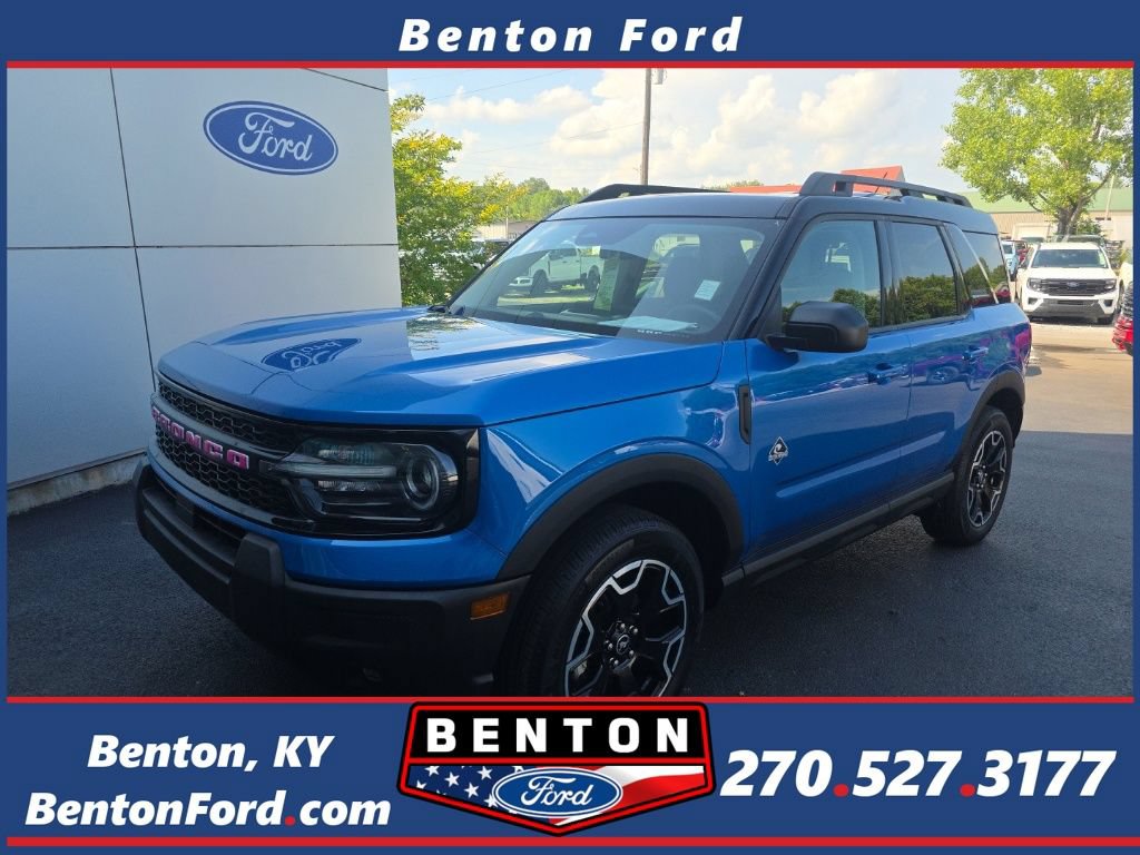 Used 2025 Ford Bronco Sport Outer Banks AWD/4WD image 1