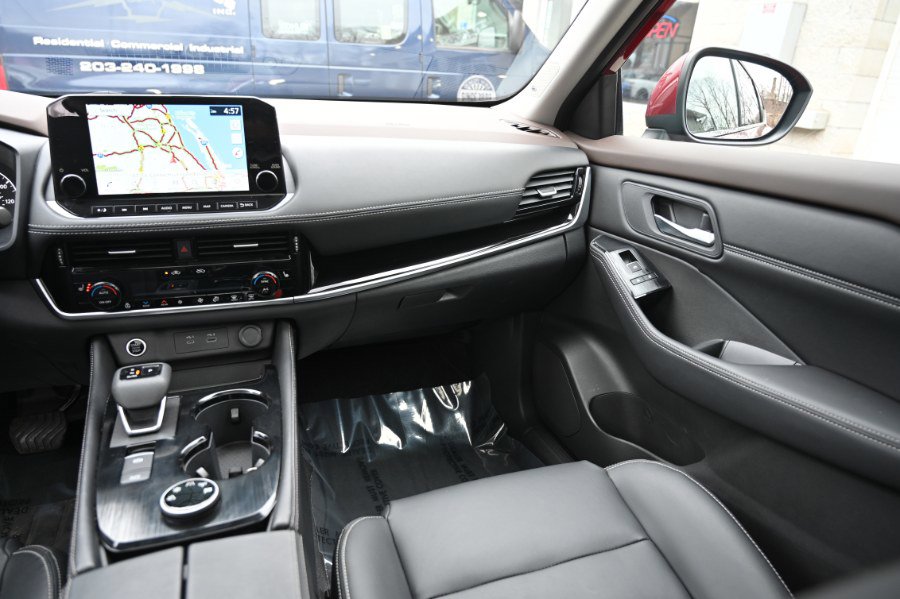 Used 2023 Nissan Rogue SL w/ SL Premium Package image 14