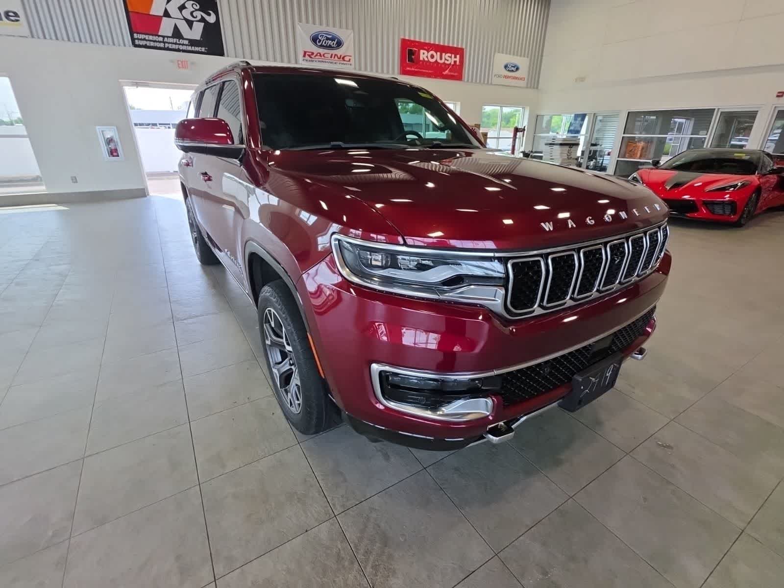 Used 2022 Jeep Wagoneer Series III w/ Premium Group I AWD/4WD image 5